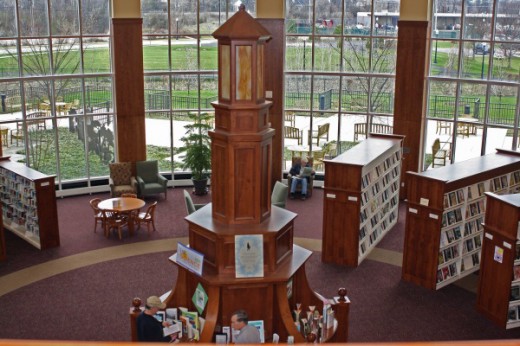 Interior rotunda of Hudson, Ohio, library